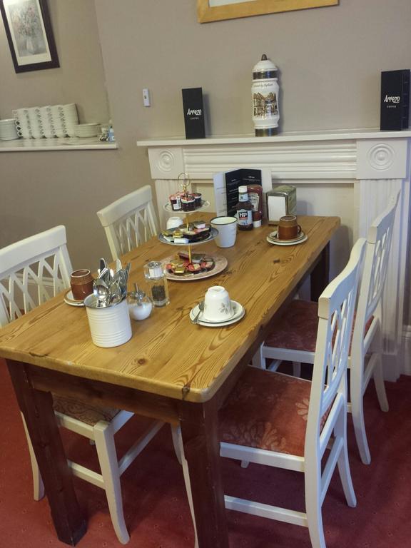 The Witney Guest House ภายนอก รูปภาพ