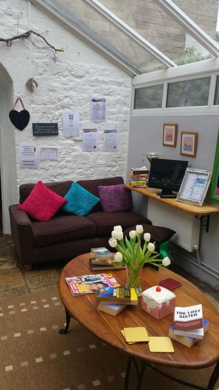 The Witney Guest House ภายนอก รูปภาพ
