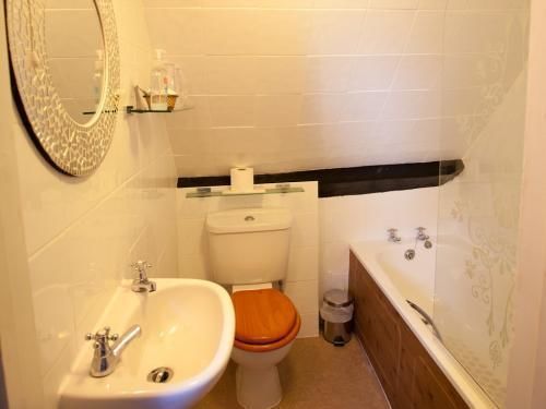 The Witney Guest House ภายนอก รูปภาพ
