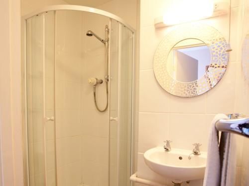 The Witney Guest House ภายนอก รูปภาพ